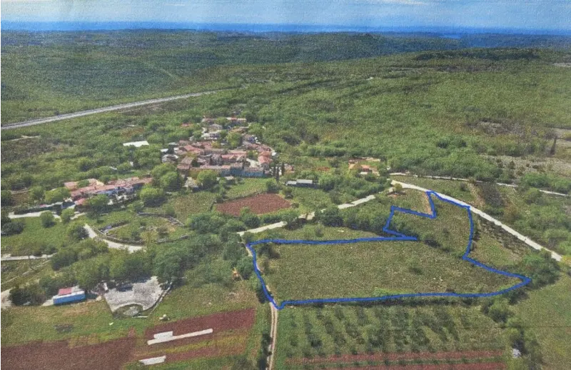 Baugrund Mrgani / Istrien in Ruhelage (ca.8600m2) — Bild 2