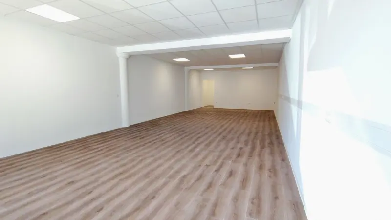 Attraktives Geschäftslokal mit Fensterfront - 85m2 -  Ostermiething — Bild 4