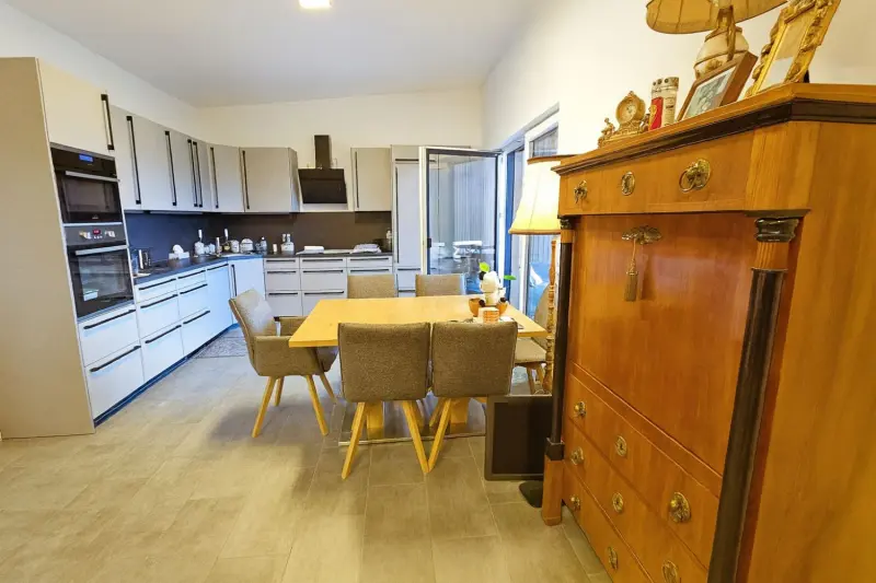 Wie neu! Wohnen im Grünen - 3 Zimmer Terrassenwohnung in Franking — Bild 2