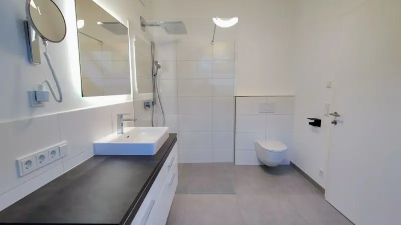 Badezimmer 2