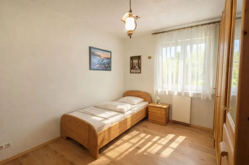 Schlafzimmer 2 EG