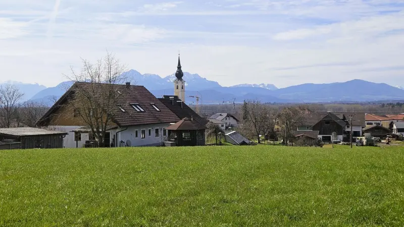 Bergblick in Traumlage! Ihr Baugrund in Anthering — Bild 6