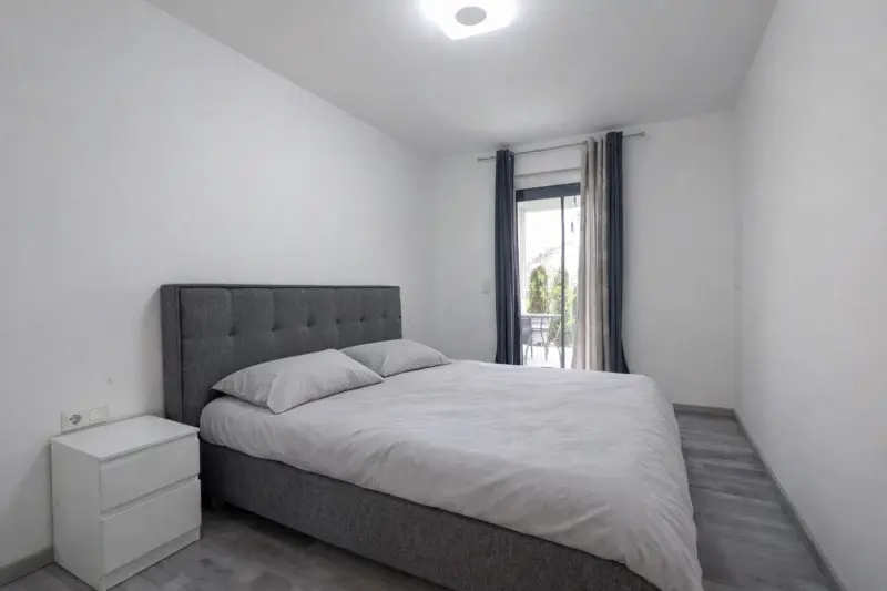 Schlafzimmer 4