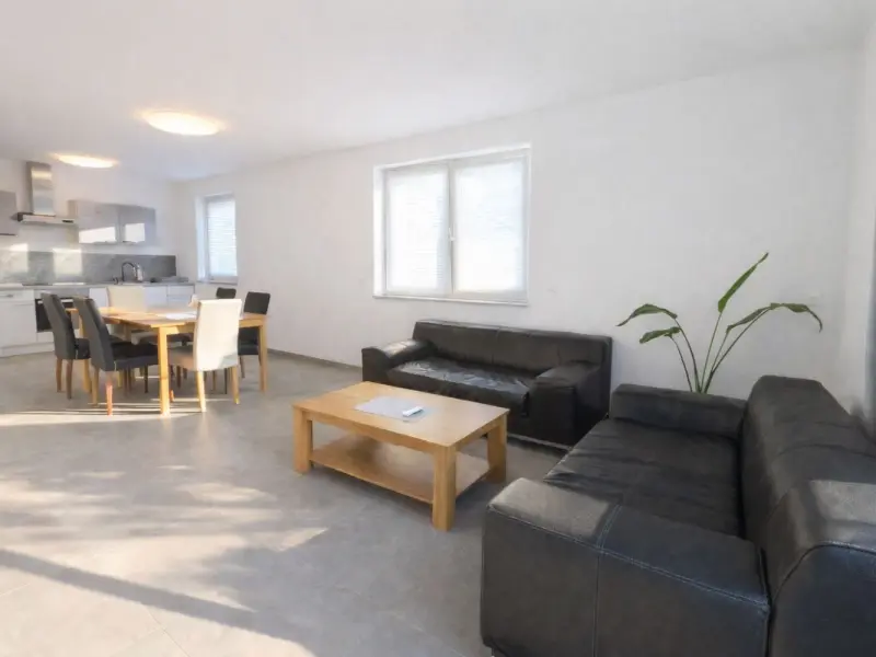 Bungalow Doppelhaushälfte mit 4 Schlafzimmern