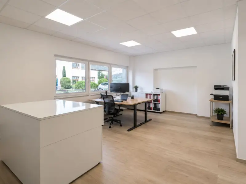 Büro mit 2 Räumen und zentraler Infrastruktur in Bergheim