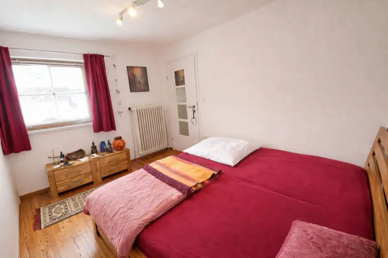Schlafzimmer 1